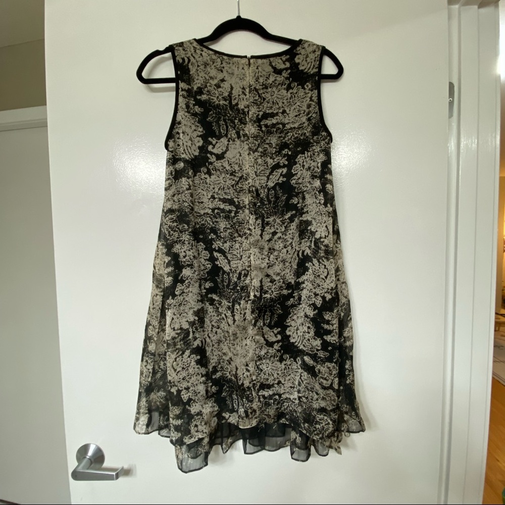 Printed Swing Dress Size Medium